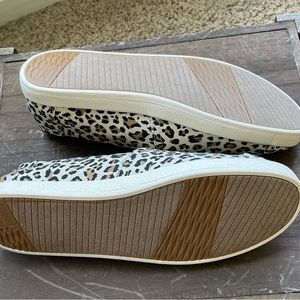 Toms cheetah loafers